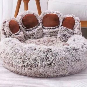 Cozy Paw-Shaped Cat Bed in Gray and Brown